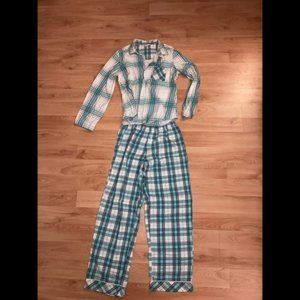 Victoria's Secret flannel long sleeve plaid pajama set size small green white